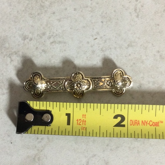 NWT Gold filigree flower edging pin - Picture 6 of 7
